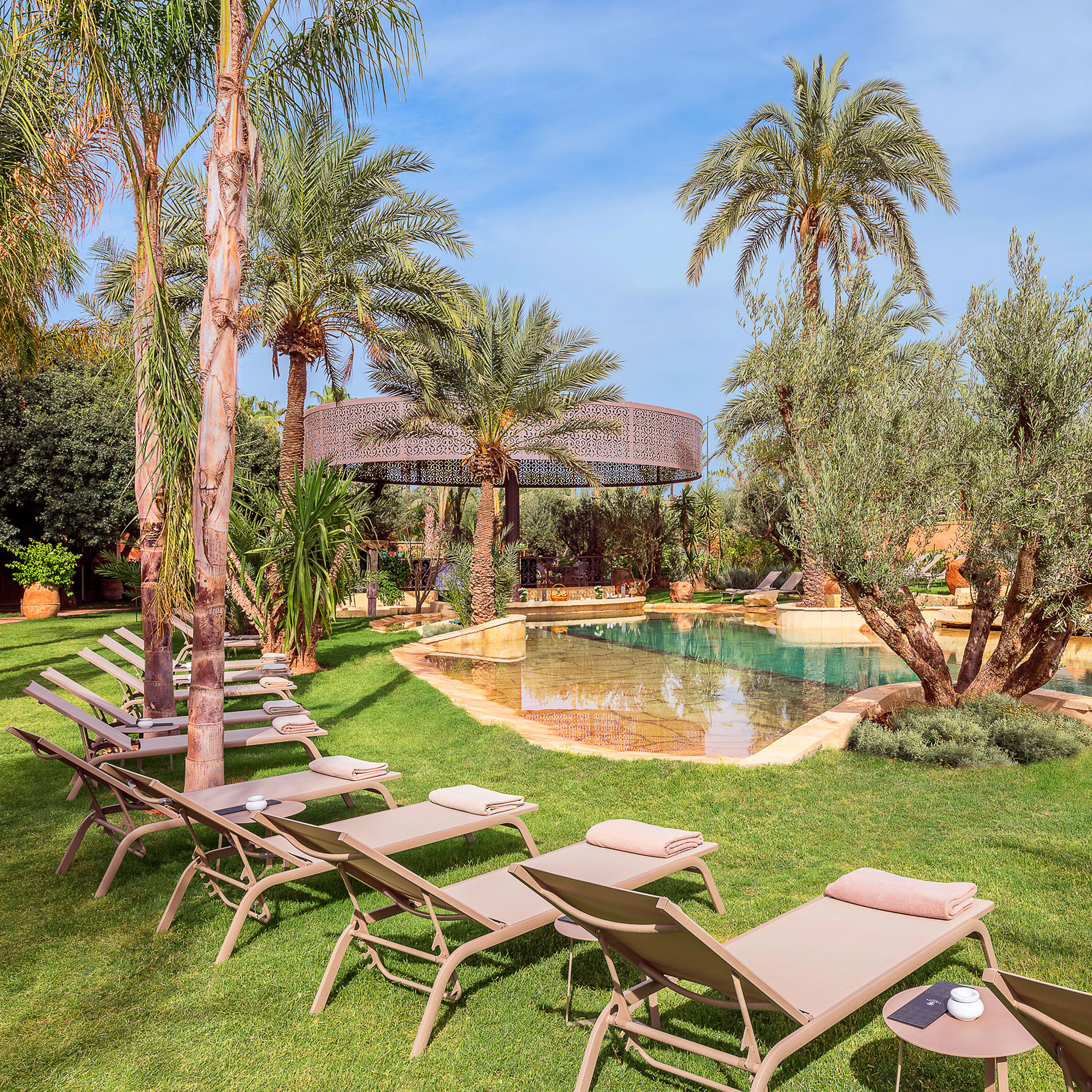 Photo extérieur piscine